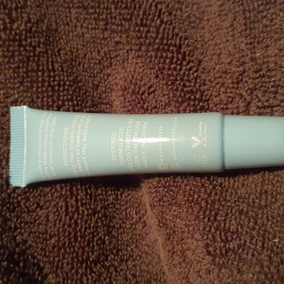 Glow On 5th - Lip Dew - Tinted Lip Balm - Grapefruit - Picture 2 of 3